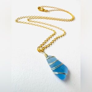 Dainty and elegant blue seaglass wire wrapped w gold wire on sparkly chain NWT